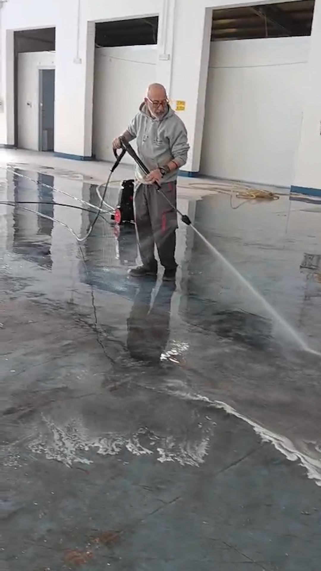 SERVIZIO PULIZIA — appartamenti, case e ville 🏡🧼
👉 Vuoi